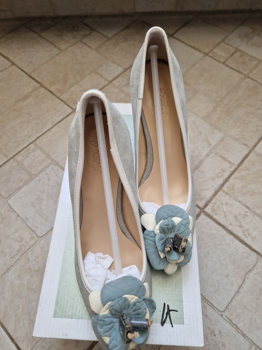 Pantofii dama din  piele intoarsa