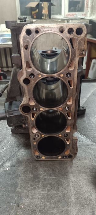 Продом блок и шатуны Ауди 100