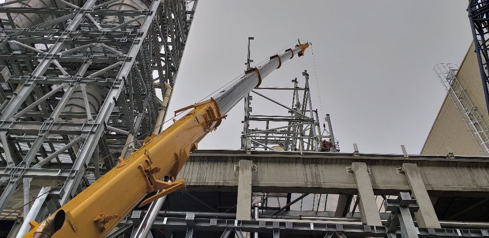 Услуги с автокранове Бургас 35т 50т 70т 90т