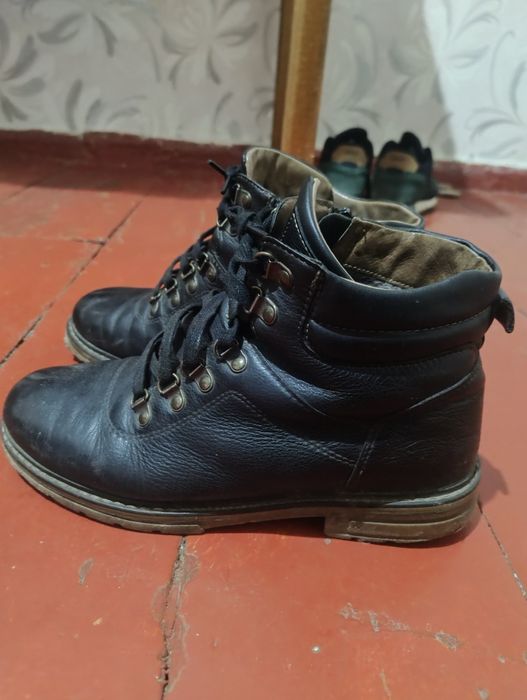 Продам ботинки кожни р41
