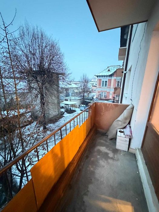 Apartament 2 camere, Decomandat, Etaj 1 din 3, Str Gheorghe Doja nr 34