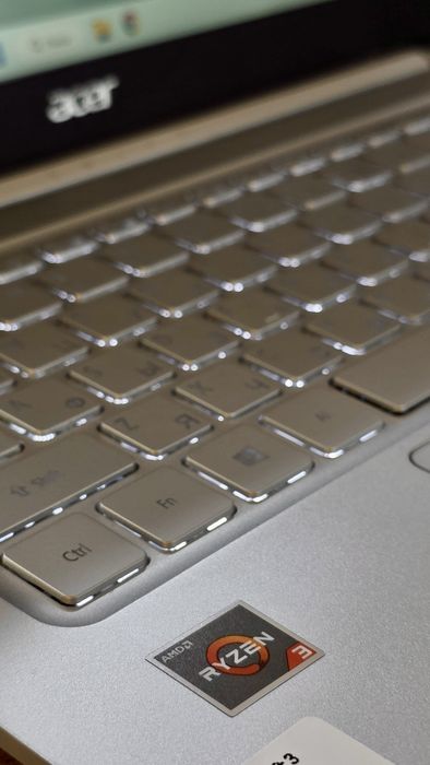 Ноутбук для учебы Aсer Swift 3 / в отличном состоянии
