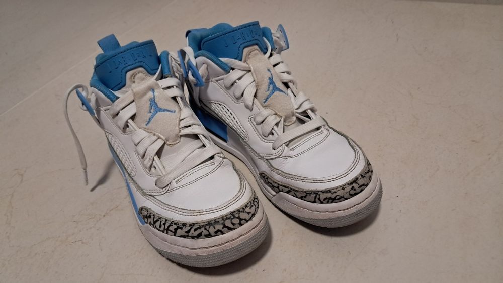 Adidasi Jordan spizike