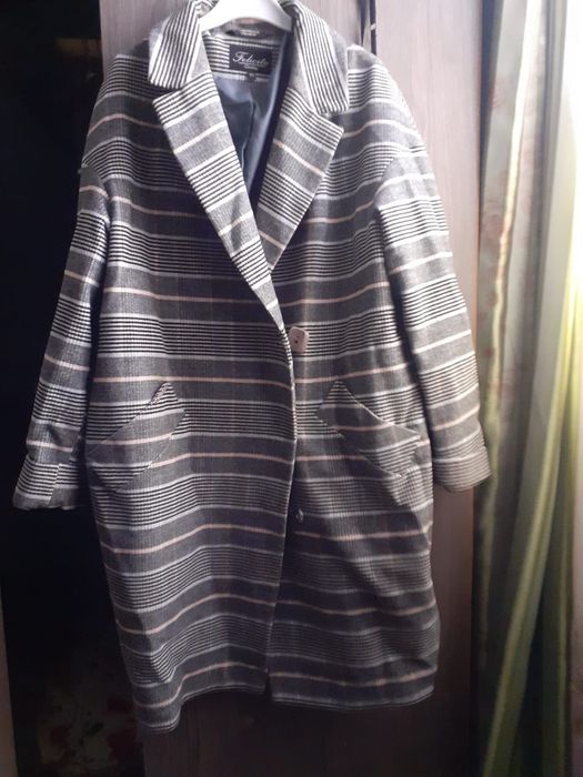 Продаю зимнию верхнею одежду