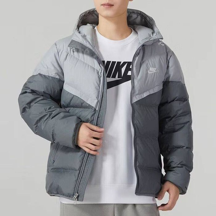 Куртки Nike storim-fit