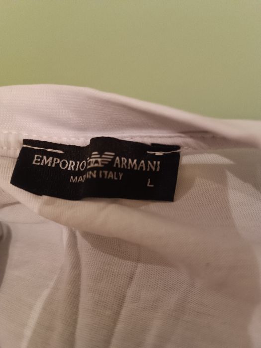 Два броя тениски състояние ново