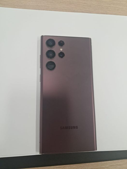 Продам Samsung S22 Ultra 128г