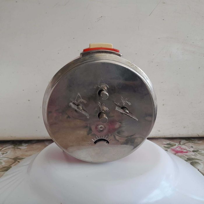 Ceas de masa desteptator , mecanic JNSA 90 lei