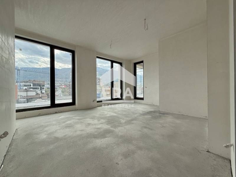 Продава се Многостаен апартамент в София, Кръстова вада - 287 кв.м за 4000 €/кв.м - Снимка #1