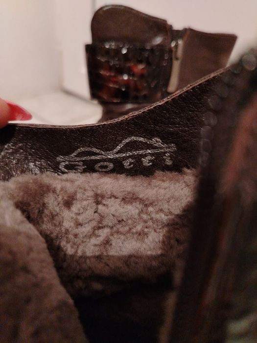 Продам фирменную обувь