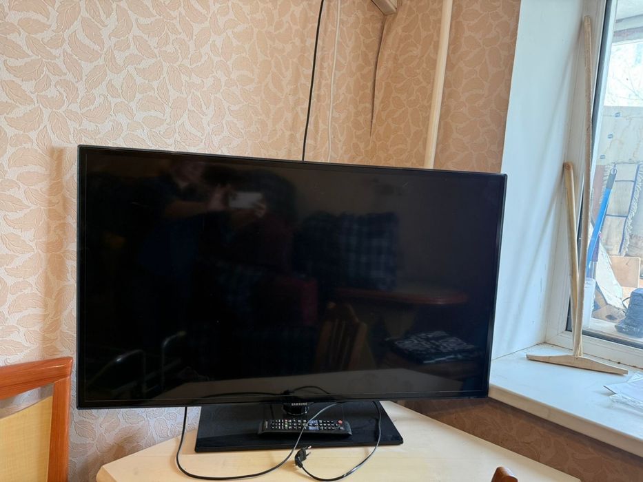 Телевизор samsung