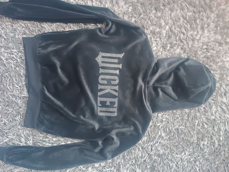 Trening fete, marca H&m, siglă Wicked