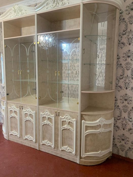 Горка мебель шкаф