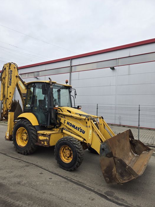 Buldoexcavator komatsu  WB 93 R AN 2011