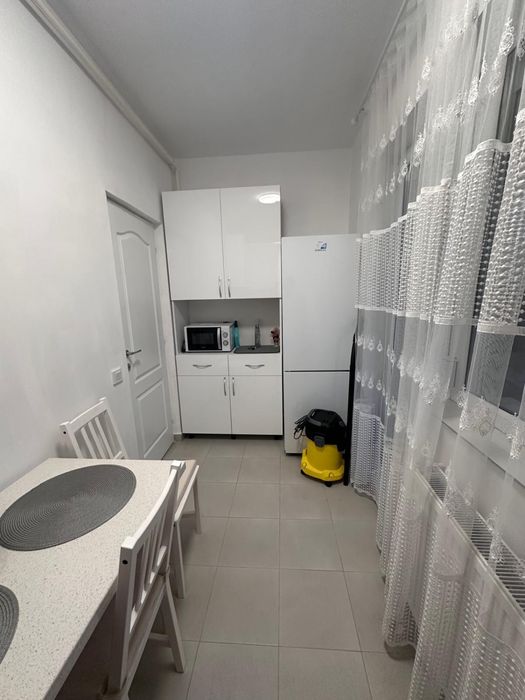 Garsionera de închiriat
