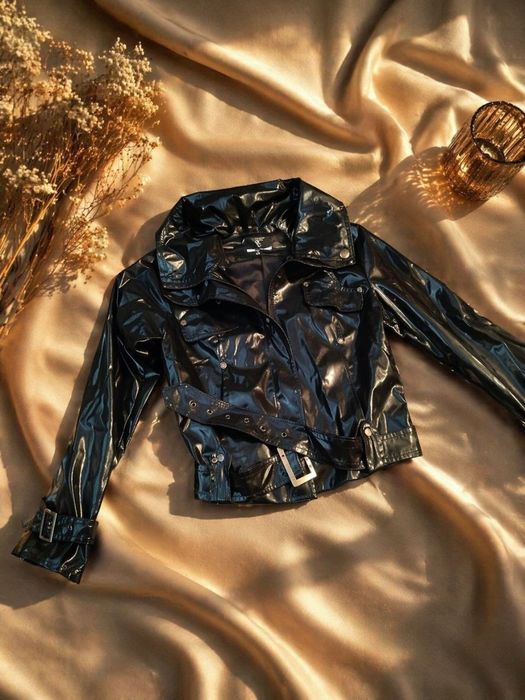 Кожаная лакированная куртка Яндекс отправка БТС BTS есть