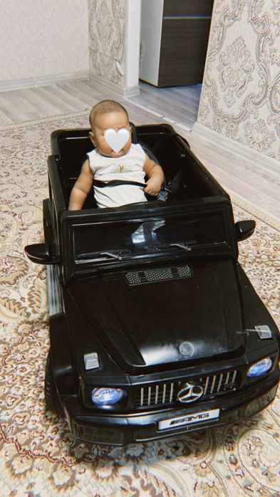 Детская машина марка Геленваген