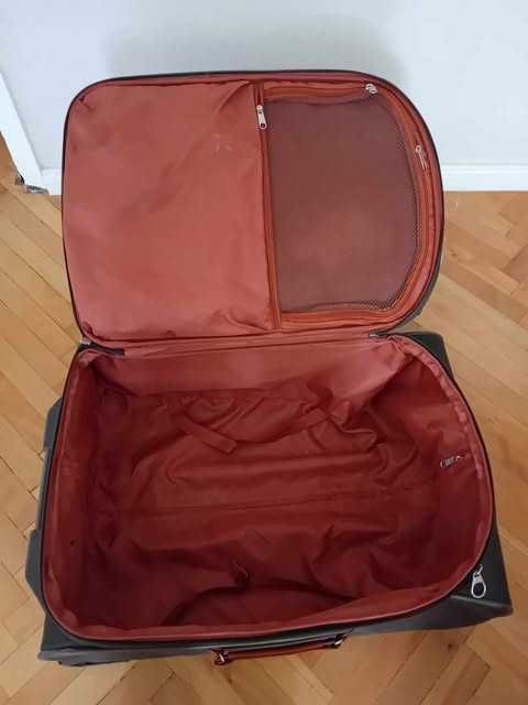 Куфар American Tourister                   .