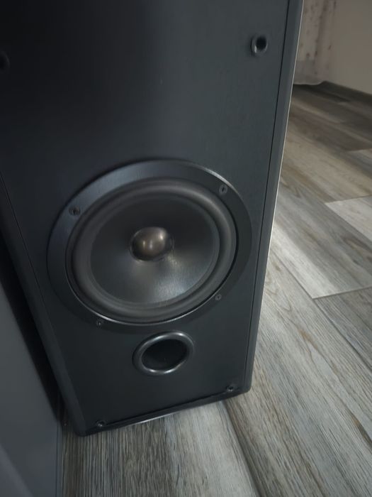Amplituner Yamaha și boxe podea Heco