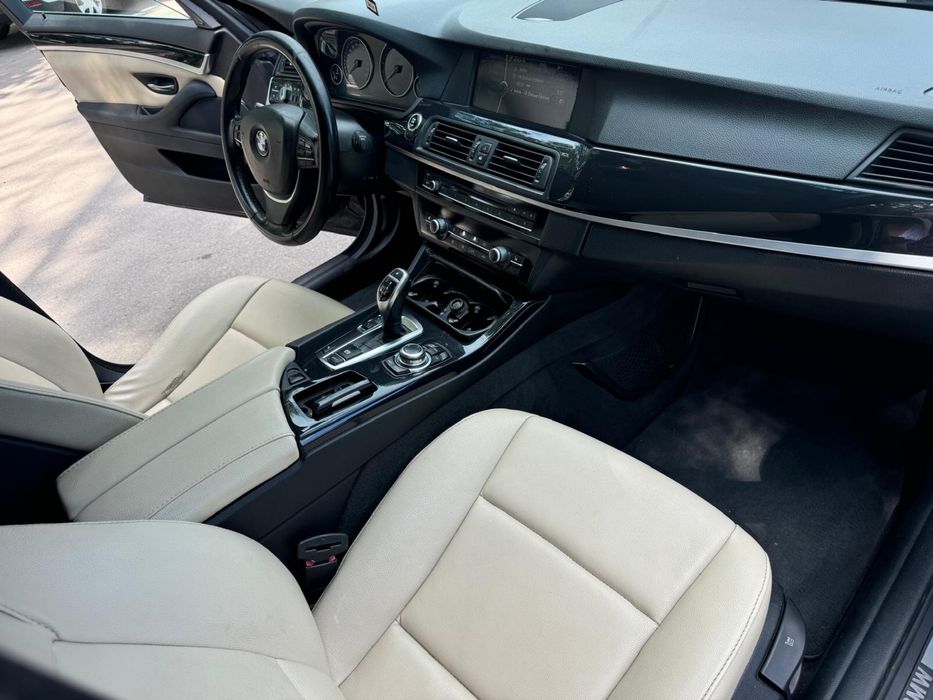 BMW SERIA 5 F10 525D 203 CP M-Pack