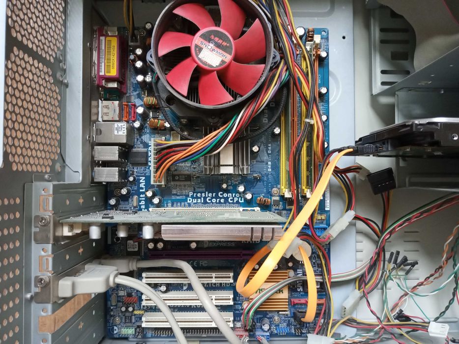 Компьютер P4 3.0GHz DDR2 2GB GF7300GS 256MB LCD 17"