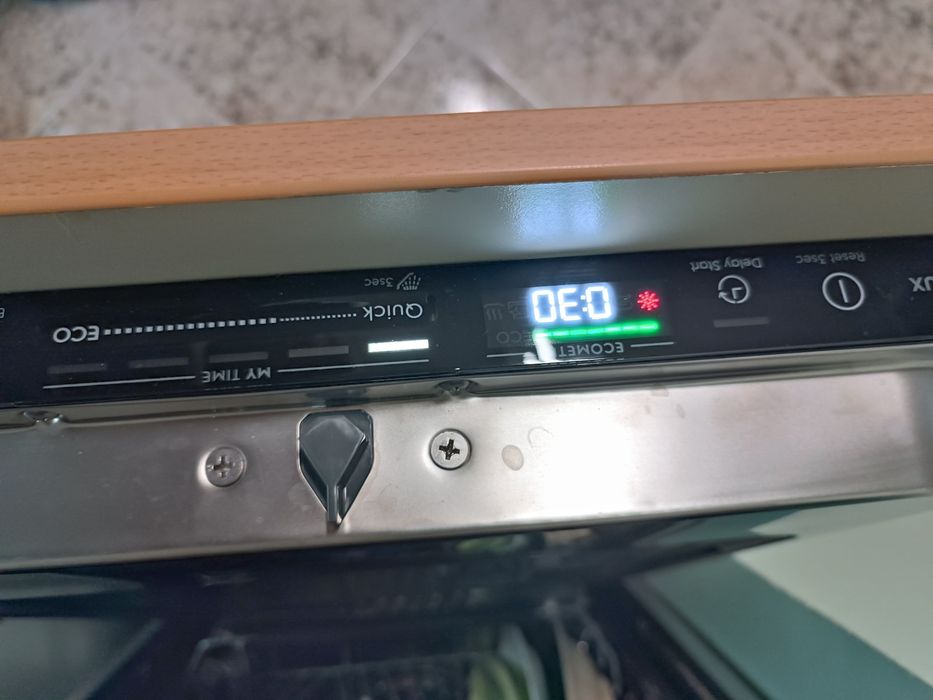 Съдомиялна за вграждане Електролукс Elektrolux