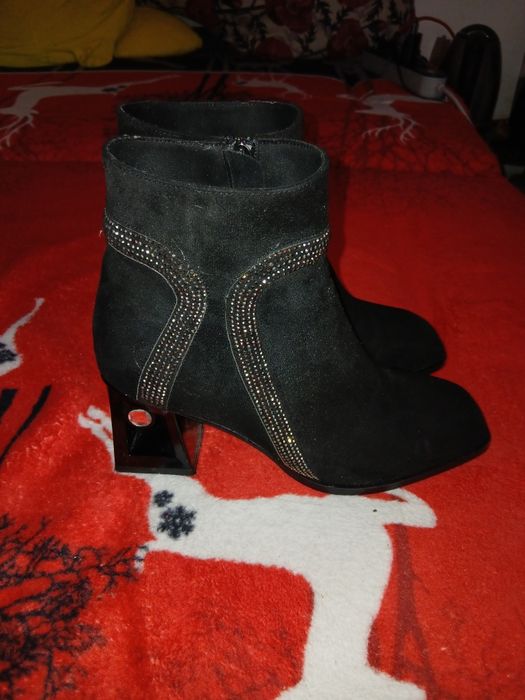 Botine de damă negre