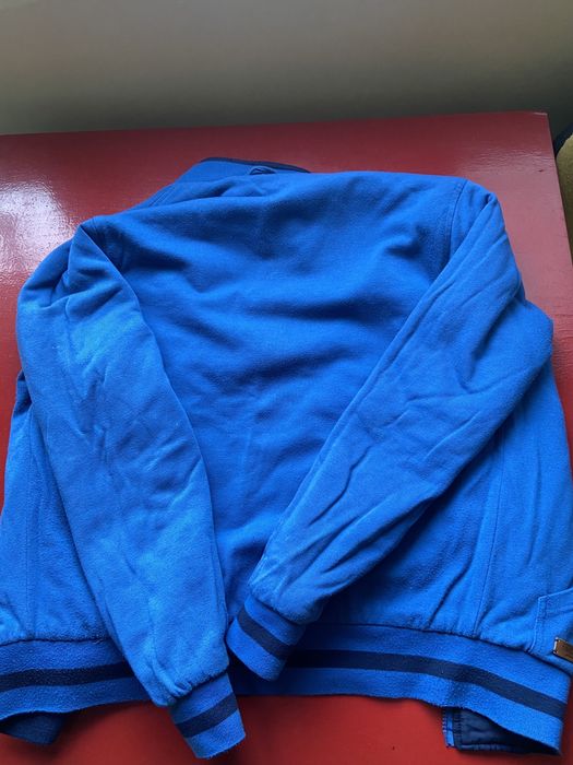 Двулицево яке Timeout