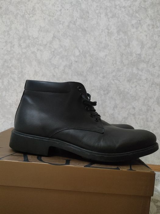 Продам туфли абсолютно новые