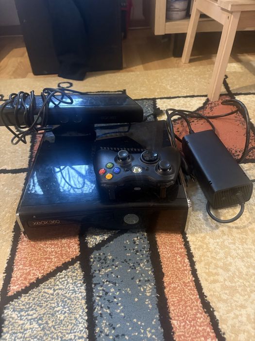 Xbox 360 + kinect+ 1 joystick+ 3 jocuri