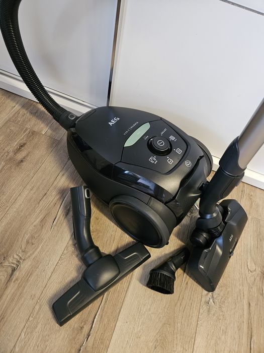 Прахосмукачка АЕG - VX8