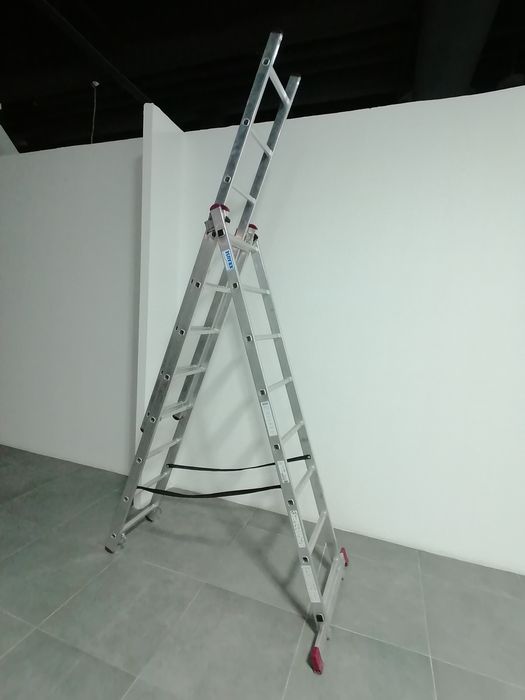 Стремянки восмиступенчитая