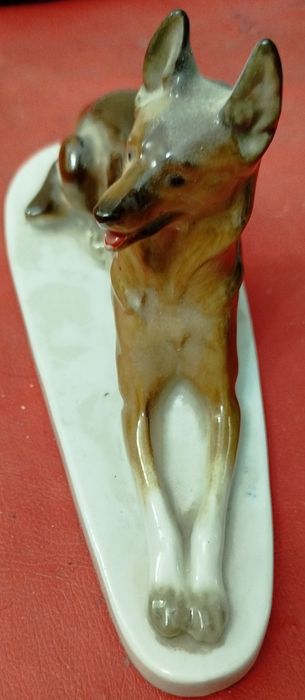 Продам статуэтку  фарфор СССР