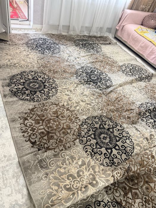 Ковер в хорошем состояний Белгия