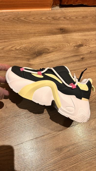 Дамски сникърси маратонки