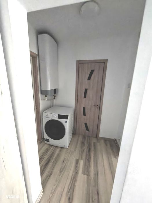 Apartament 3 camere semidecomandat