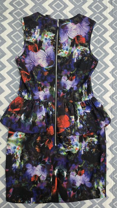 Платье от бренда HM