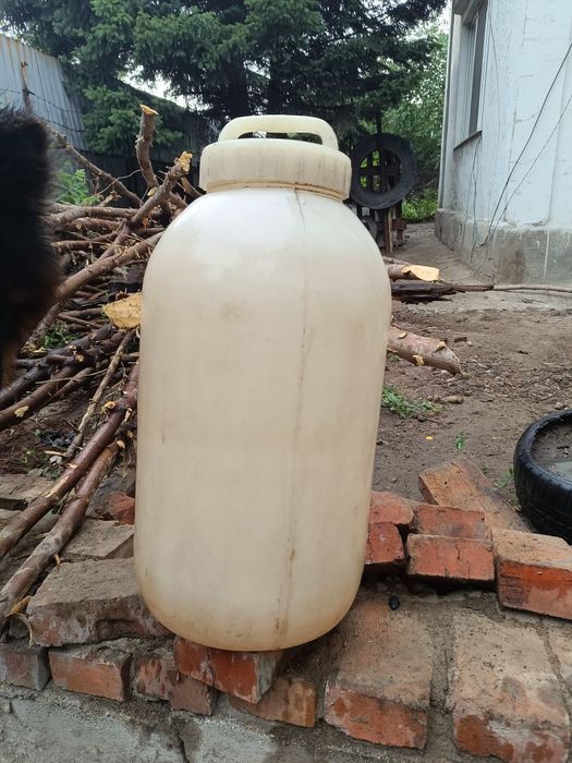 Бидон пластиковый