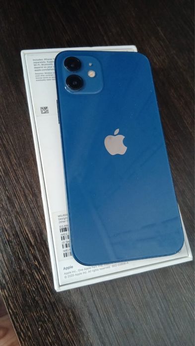 Продам Айфон 12 синий 64 гиговый