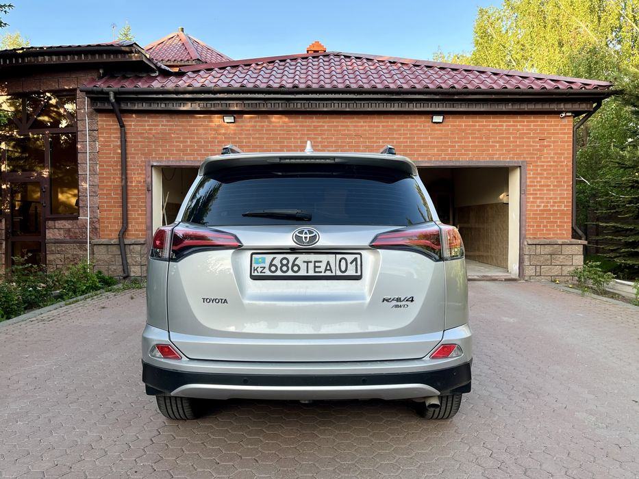 Toyota RAV4 2017