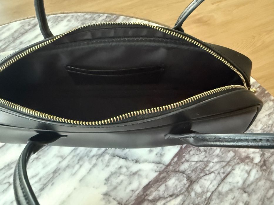 Черна дамска чанта Ginno Rossi