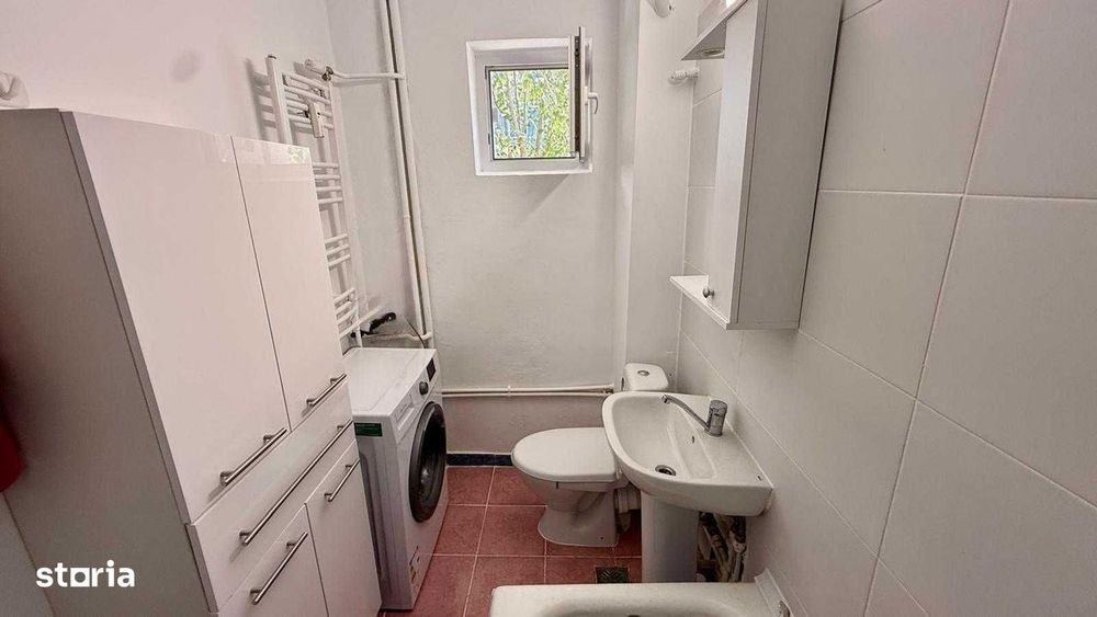 Apartament 1 camera 28 mp Podu Ros Cantemir 360 euro