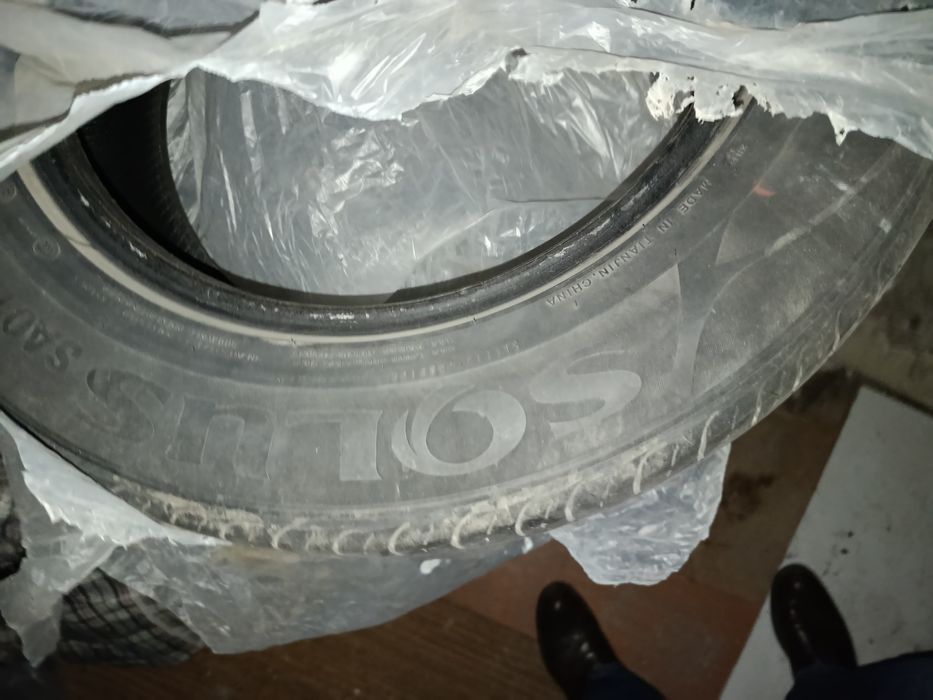 Две шины в нормальном состоянии