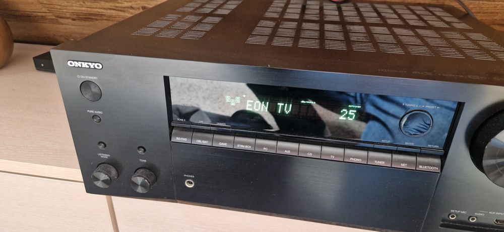 Onkyo txnr 656 като нов