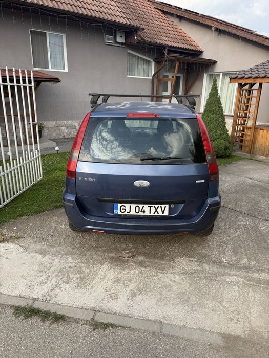 Ford Fusion 2005 Albastru 1.4 diesel Pret : 999euro