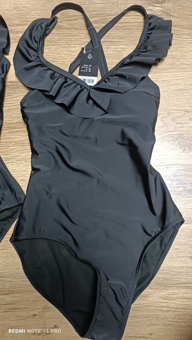 Цял бански  нов в черен цвят