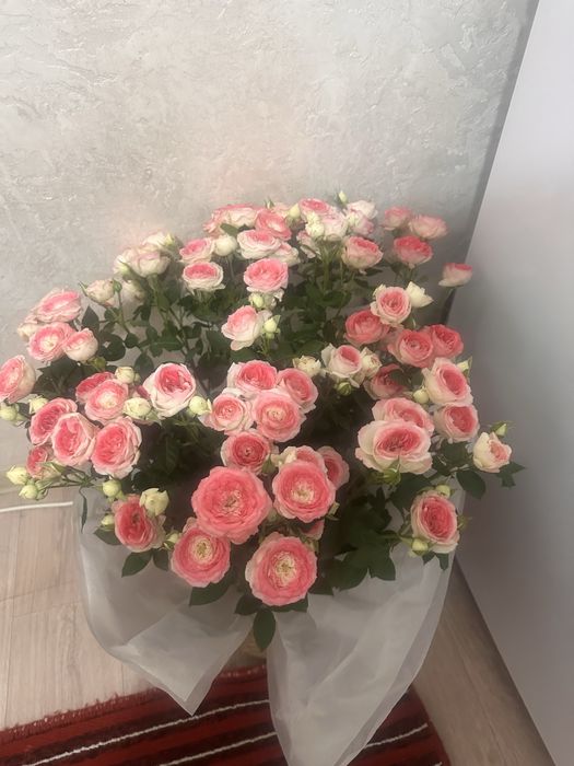 Букеты ,цветы свежие.город Алматы