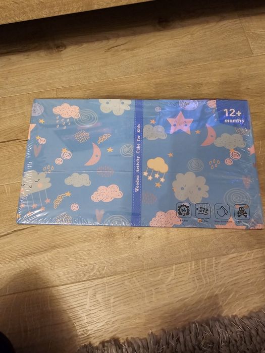 Дървена играчка куфар Монтесори 6в1 за двигателни и сензорни умения