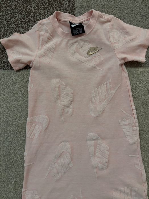 Nike оригинална спорта рокличка за момиче 116см