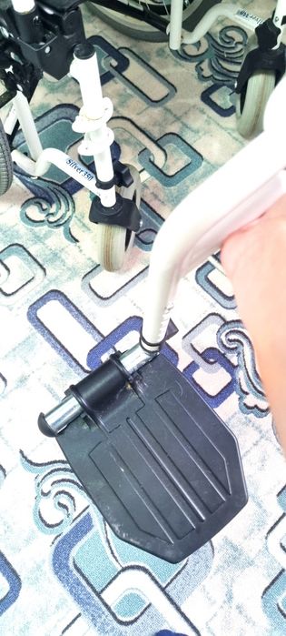 Продам механическое инвалидное кресло